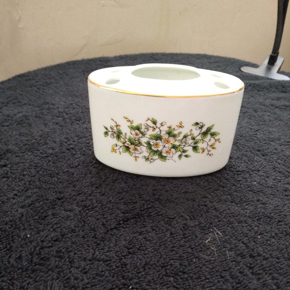 Gold rimmed porcelin tooth brush holder japan